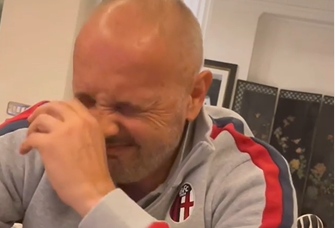 Miha usnimljen kako roni krokodilske suze: Čim mu je ćerka saopštila vesti, odmah se rasplakao (VIDEO)
