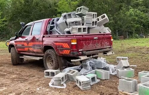 Test nad testovima: Toyota Hilux stavljena na TEŠKE muke (VIDEO)