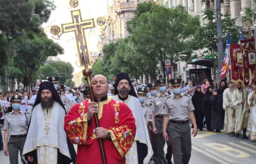 SPASOVDANSKA LITIJA u Beogradu: Patrijarh Porfirije bogoslužio u Hramu Svetog Save (FOTO+VIDEO)