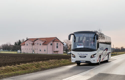 Dobio poruku od ALAHA da mora da napadne! Incident u LASTINOM autobusu u Nemačkoj, putnici evakuisani