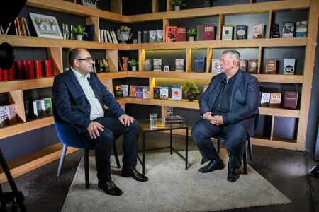 VIDEO: Hapšen i prognan samo zato što je GLAS SRBA u CG! Gojko Raičević otvorio dušu Vladimiru Đukanoviću