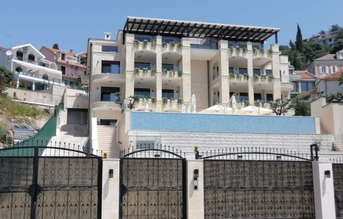 Objektiv otkriva kako izgleda VILA Karića u Herceg Novom: Evo koliko je NOVCA uloženo u velelepno zdanje