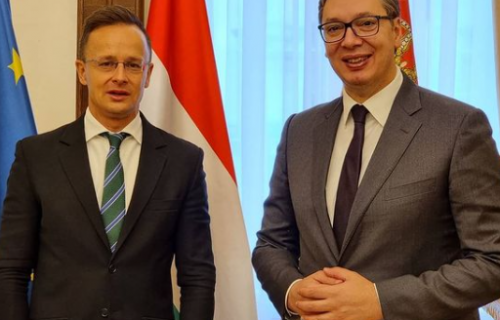 Predsednik Vučić sa Sijartom: "Odnosi Srbije i Mađarske NAJBOLJI u istoriji" (FOTO)