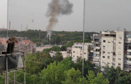 Čulo se više eksplozija, deo Novog Beograda potpuno BEZ STRUJE: Stanari ispričali šta se desilo (FOTO)