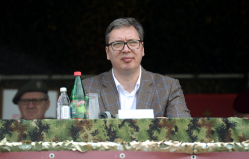 Vučić pohvalio vojsku na Pešteru: Videli ste 11 MIGOVA na nebu prvi put u našoj zemlji