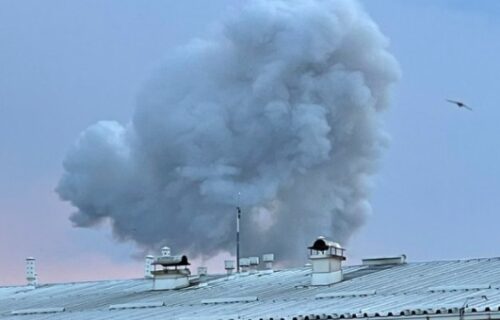 Prve FOTOGRAFIJE eksplozije u Čačku: Detonacija UZNEMIRILA građane, sumnja se da gori "Sloboda" (FOTO)