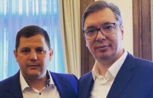 Vučić otvara Organizacioni odbor SP u boksu: Roj Džons stigao u Beograd i odmah probao rakiju (FOTO)