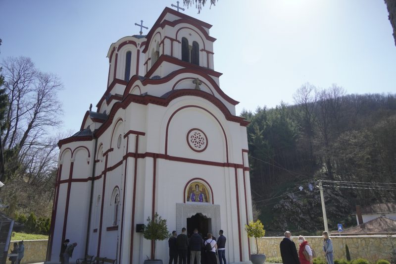 Šta poneti u manastir tumane