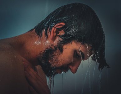 Tužiranje toplom ili hladnom vodom preko leta – stručnjaci dali odgovor