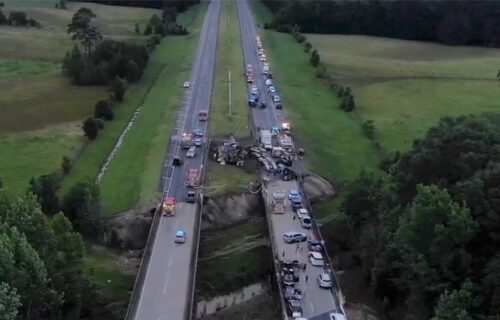 Velika TRAGEDIJA u Alabami: Devetoro dece poginulo u lančanom sudaru 18 vozila na auto-putu (FOTO+VIDEO)