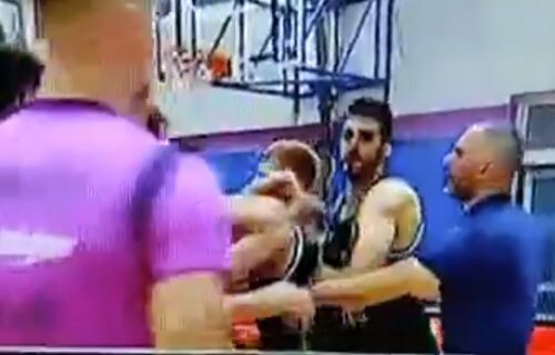 Frka na terenu posle meča Mega - Partizan: Petrušev i Zagorac zakuvali, uleteli svi igrači! (VIDEO)