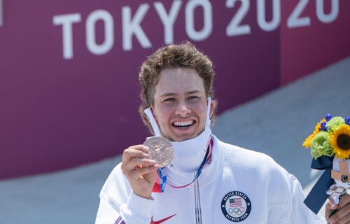 Ovako nešto nikada nije viđeno na OI: Amerikanac došao do medalje sa slušalicama u ušima!