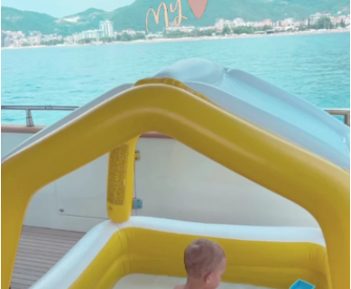 Na jahti Lepe Brene PRIJIN sin ima poseban kutak: GOSPODIN od malih nogu (FOTO)