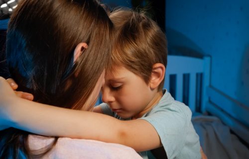 Zbog ove TRI greške, koje prave u vaspitavanju dece, roditelji najčešće osećaju KRIVICU