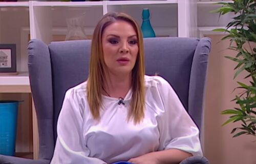 "Jaukala sam, nisam mogla da se RADUJEM": Našoj pevačici dešavala se porodična TRAGEDIJA tokom porođaja