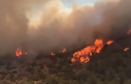 GORI jedno od omiljenih srpskih letovališta: POŽAR se opasno širi ka hotelu sa našim državljanima (VIDEO)