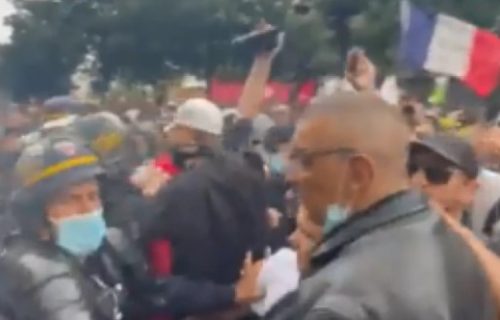 Ratno stanje na ulicama Pariza! Izbili masovni PROTESTI, policija baca suzavac na građane (VIDEO)