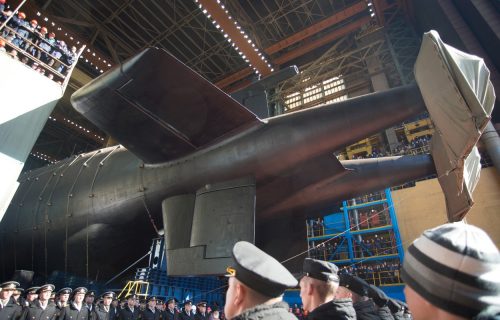 Ruska podmornica Belgorod ulazi u službu: Nosiće ŠEST nuklearnih dronova od kojih drhti svet (VIDEO)