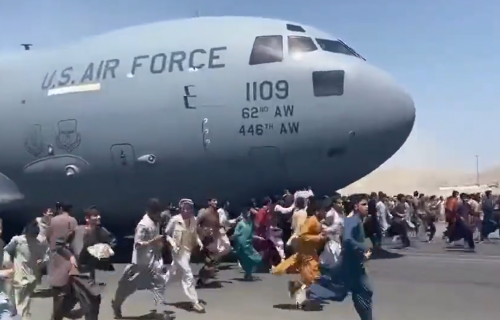 Užasima u Avganistanu nema KRAJA: Pronađeni ljudski OSTACI kod točkova američkog aviona (VIDEO)