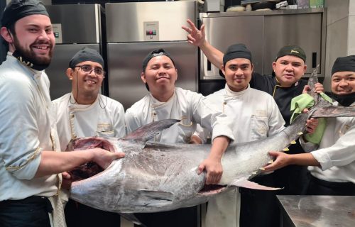 Ćavi Martinez u Beogradu jeo tunu tešku neverovatnih 74 kilograma u W restoranu