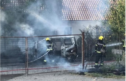 POŽAR na Dorćolu: Vatrogasci BRZO reagovali - spasili kuću od vatrene stihije (FOTO)