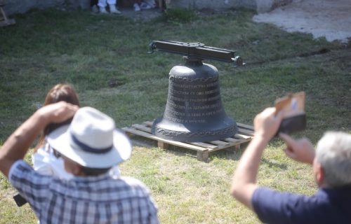 Nakon 80 godina ponovo zvone ZVONA: Srbi i Hrvati ZAJEDNO obnavljaju Hram svetih Mihaila i Gavrila (FOTO)