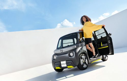 Opel Rocks-E je minijaturni automobil za mlade: Idealan za gradsku vožnju (VIDEO)