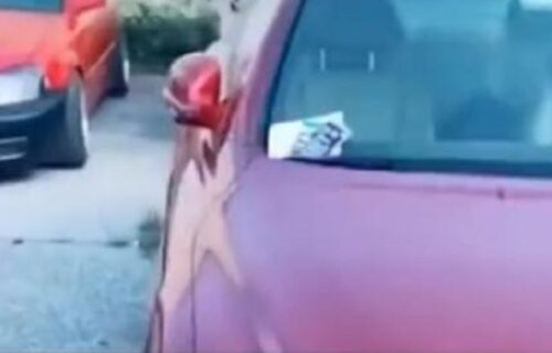 Oštetio auto, pa joj ponudio ČOKOLADU: Žao mi je, nemam da ti platim (VIDEO)