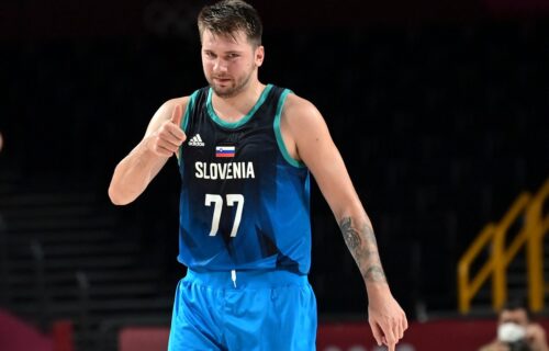 Dončić se igra košarke: Slovenac neverovatnim potezom ostavio saigrače bez teksta! (VIDEO)