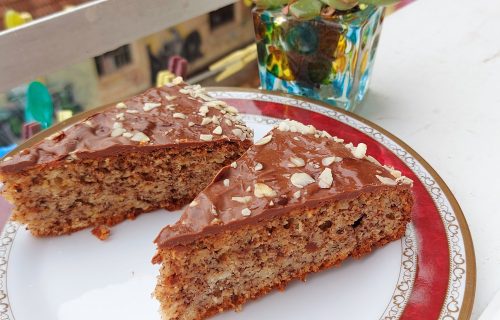 Jednostavan, čak i za početnike: Fantastičan kolač sa čokoladom i orasima (RECEPT+VIDEO)