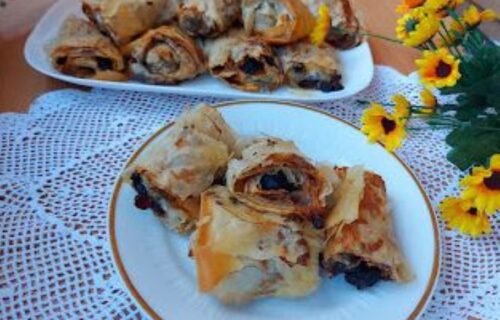Ukus koji obara s nogu: Hrskava pita sa suvim šljivama i jabukama (RECEPT+VIDEO)