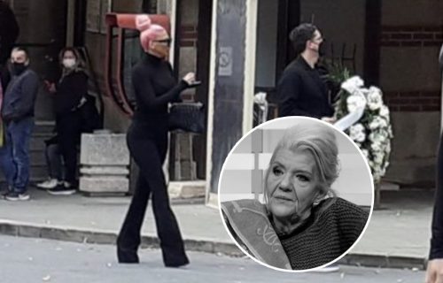 Poslednje ZBOGOM Marini Tucaković: Jelena Karleuša i Željko Joksimović stigli na Novo groblje (FOTO)