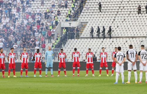 Emocija za Dudu Ivkovića na derbiju: Navijači Zvezde i Partizana se oprostili od legende (VIDEO)