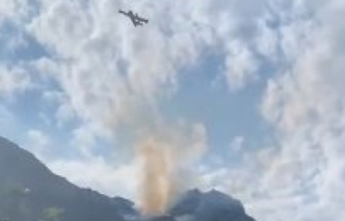 Gori Sveta Gora! Vatrogasci se bore sa vatrom, helikopterima gase požar (VIDEO)