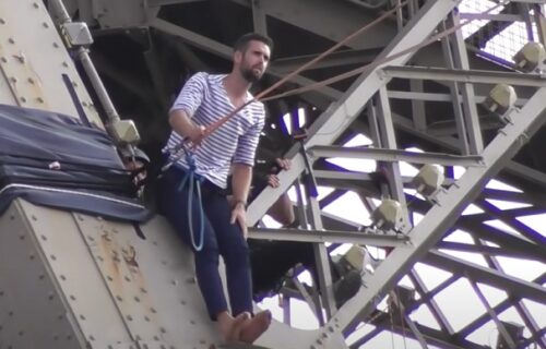Nije znao šta će sa sobom, pa šetao po KONOPCU na visini od 70 metara (VIDEO)