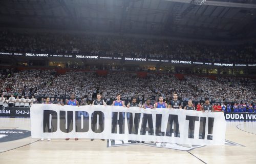 Dirljive scene u Areni: Partizan i "grobari" se emotivno oprostili od Dude Ivkovića (VIDEO)