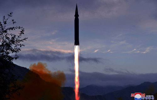 NOVA PROVOKACIJA: Severna Koreja lansirala tri balističke rakete prema Južnoj Koreji