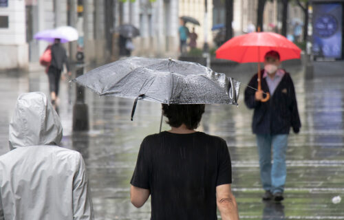 Kiša u celoj Srbiji ne posustaje: Evo gde će padati najviše u toku popodneva