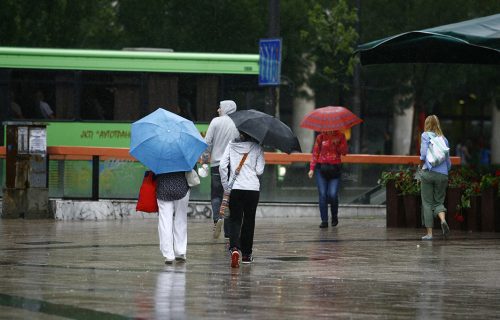 Oblačno, SVEŽE, mestimično sa kišom: Evo u kom delu Srbije duva OLUJNI vetar