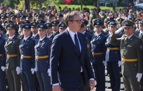 Predsednik Vučić čestitao Dan ratnog vazduhoplovstva i PVO: Ponosno prenosite tradiciju vaših predaka