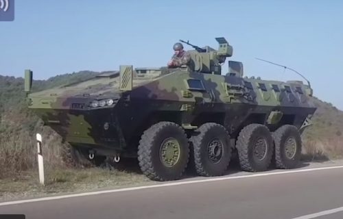 Dva "LAZARA" i dva "MILOŠA" na putu ka Jarinju: Vojska Srbije u povišenoj borbenoj gotovosti (VIDEO)
