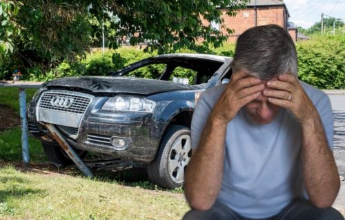 Uzeo SEKIRU, demolirao skupoceni AUDI, pa seo na travu: Kada je saznao ko je vlasnik - pozlilo mu je