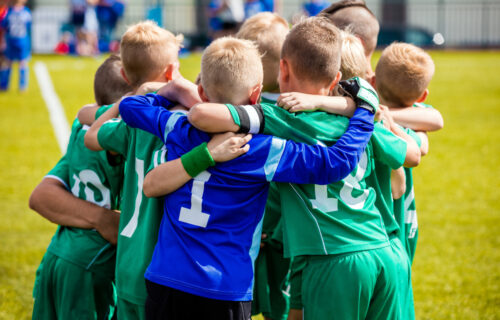 Važno za roditelje: Da li izbor sporta usmerava dete da postane TIMSKI IGRAČ