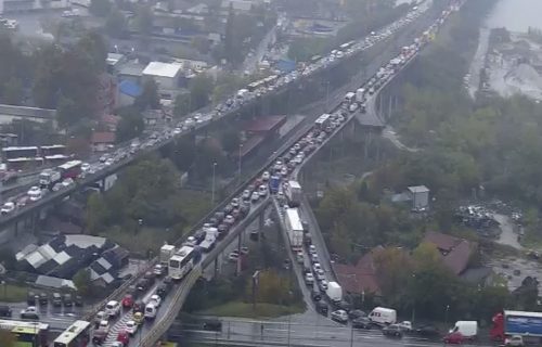 Lančani sudar na Pančevcu: Povređeno DVOJE DECE, u udesu učestvovalo najmanje sedam automobila