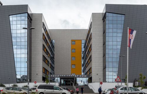 TUGA: U Nišu preminula porodilja (20) od posledica koronavirusa, nosila blizance