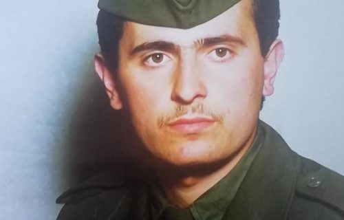 Fotografija Zukorlića iz MLADOSTI: Ovako je Muamer izgledao u vojsci u uniformi JNA (FOTO)