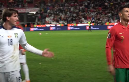 Niko ne zna o čemu su raspravljali Ronaldo i Vlahović, a onda je Portugalac napravio sraman gest (VIDEO)