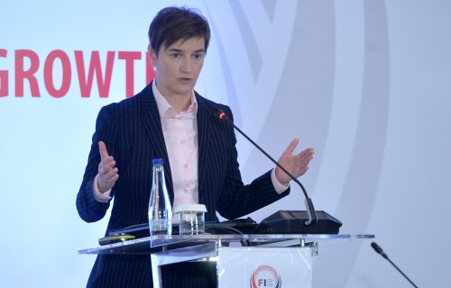 Razmatraćemo uvođenje NOVIH MERA: Premijerka Brnabić najavila sednicu Kriznog štaba