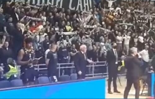 Svi se pitaju šta to Ledej čita pred utakmicu: Amerikanac otkrio, oduševićete se kada saznate!