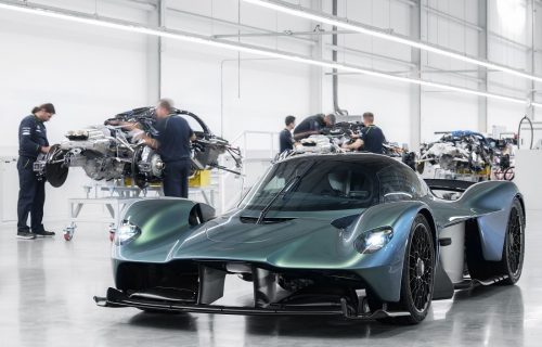 Proizveden prvi Aston Martin Valkyrie: Britanski lepotan inspirisan je F1 bolidima (VIDEO)